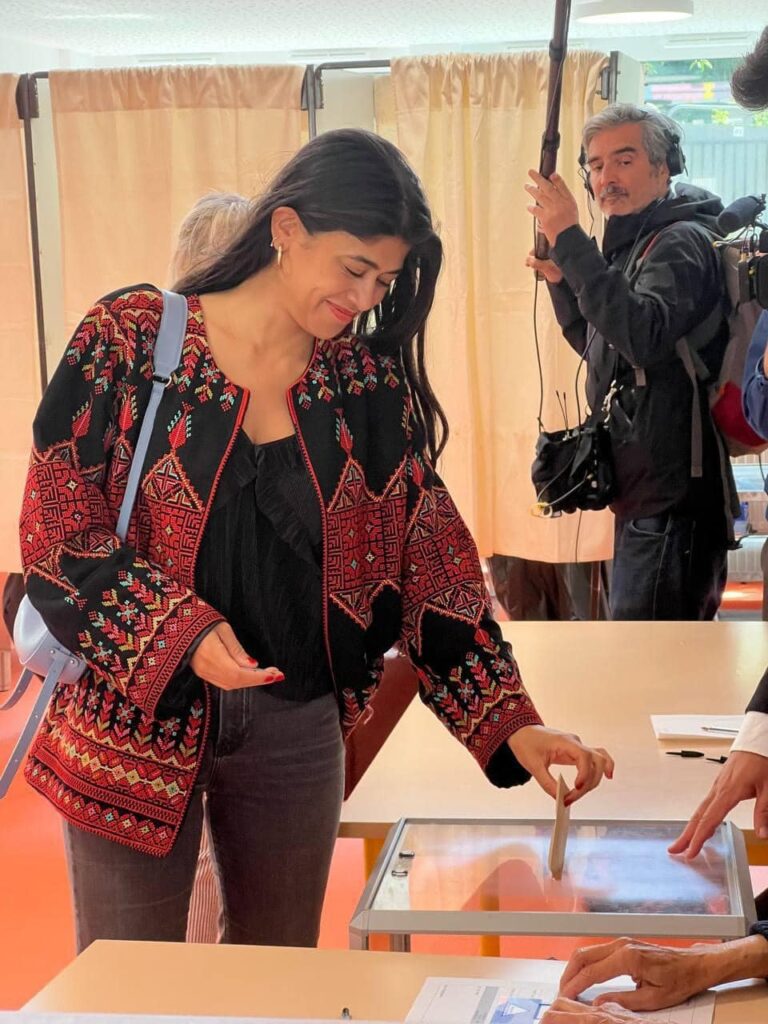 découvrez la vie amoureuse de rima hassan, ses relations, son parcours sentimental et les moments clés qui ont marqué son cœur.