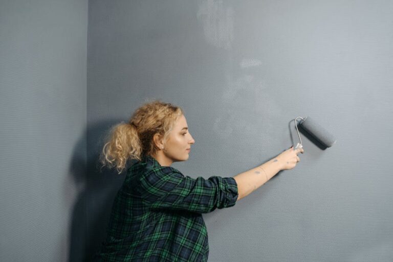 RAL 7039 Gris Quartz : La teinte polyvalente idéale pour sublimer tous vos projets