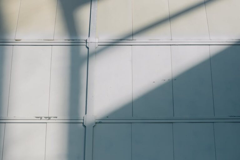 RAL 1013 Blanc perlé : la nuance idéale pour sublimer tous vos projets